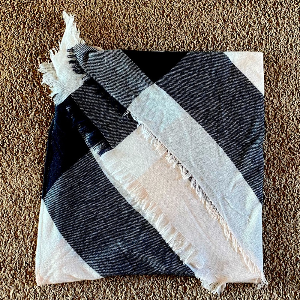 Triangle Scarf